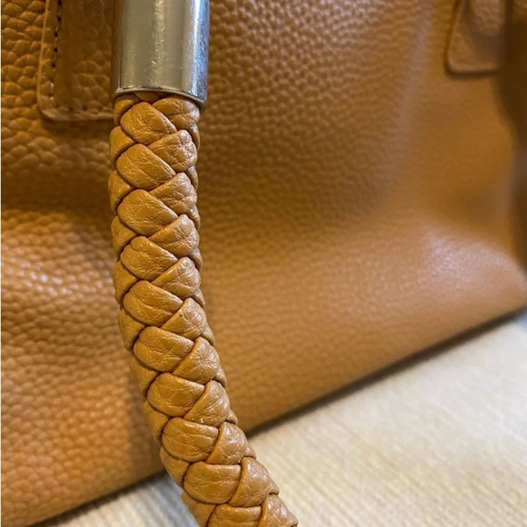 Nautica Tan medium Handbag with braided Handles . Like New condition. - Picture 5 of 12